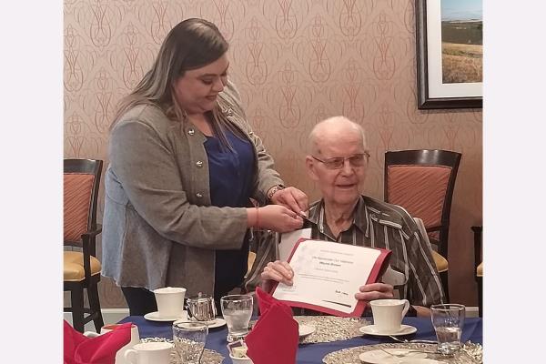 Home Instead Honors Veterans at Local Senior Communities in Sacramento, CA