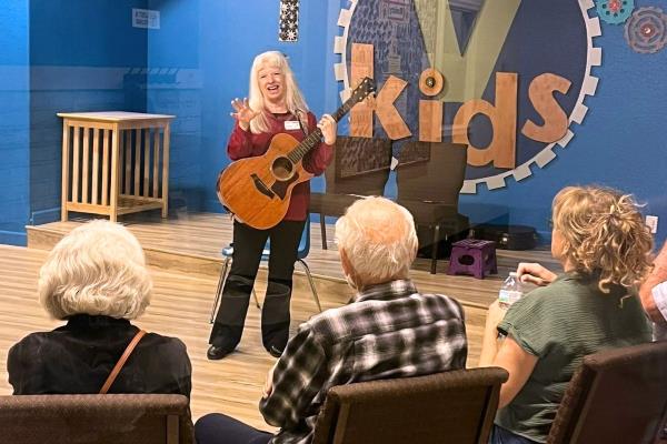 Home Instead Celebrates the Holidays with a Musical Memory Cafe in Avondale, AZ