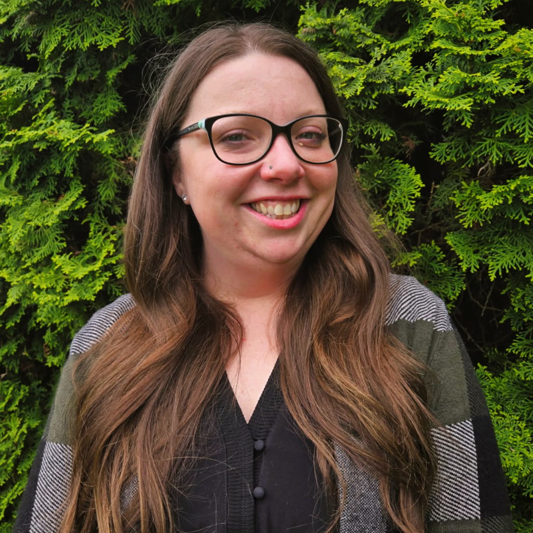 erin simpson headshot