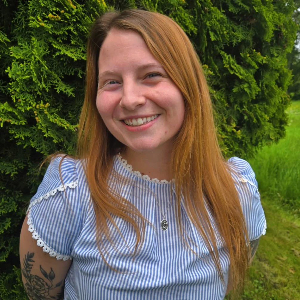 mary broadhead headshot