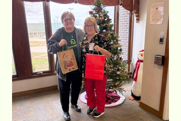 Home Instead of Jasper Wraps Up Be a Santa to a Senior 2025