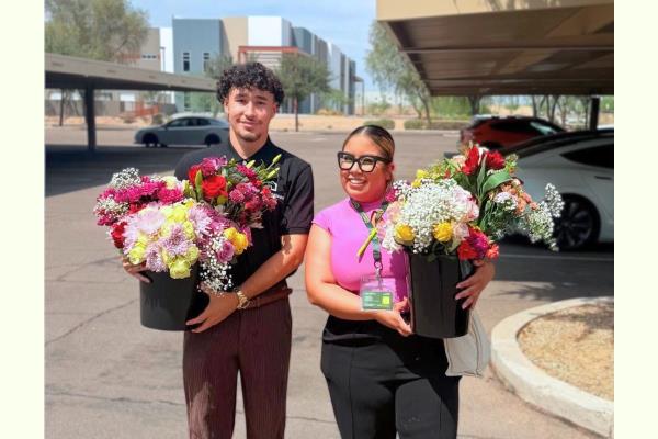 Home Instead Keeps Relationships Blooming in Goodyear, AZ