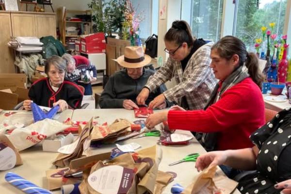 Home Instead Joins AlmaVia for Holiday Gift Wrapping in San Francisco
