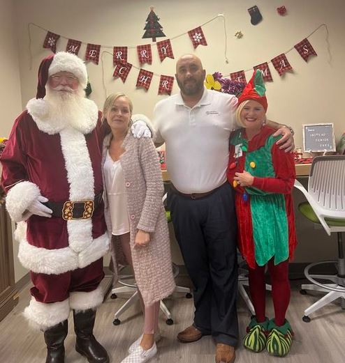 Santa Visits Home Instead Caregivers at Annual Meeting in Goodyear, AZ