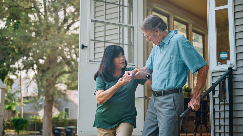 Home Instead caregiver with senior client in Mount Joy, Pennsylvania