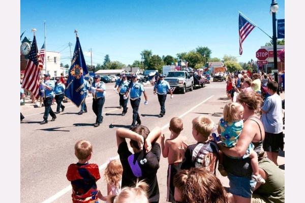 Home Instead Joins Carlton Daze Celebration in Carlton, MN