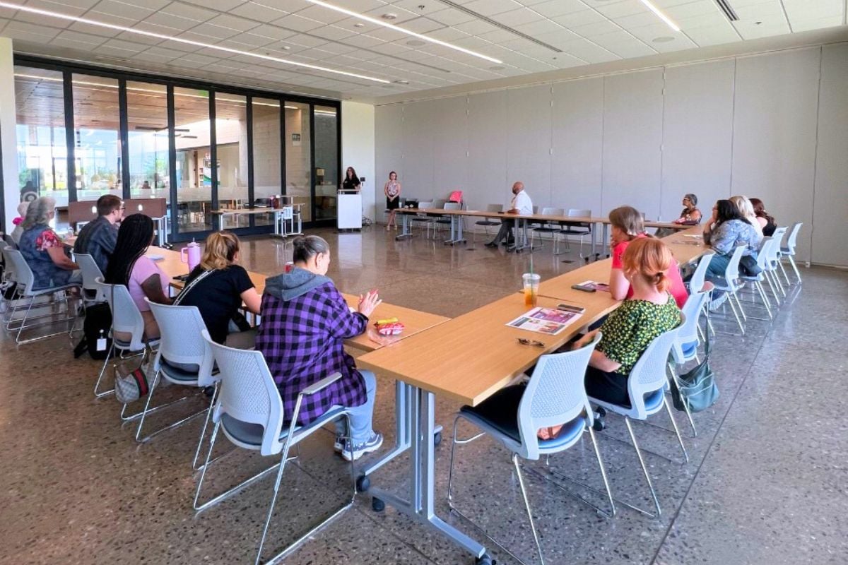 Home Instead Hosts Dementia Friends Information Session in Avondale, AZ