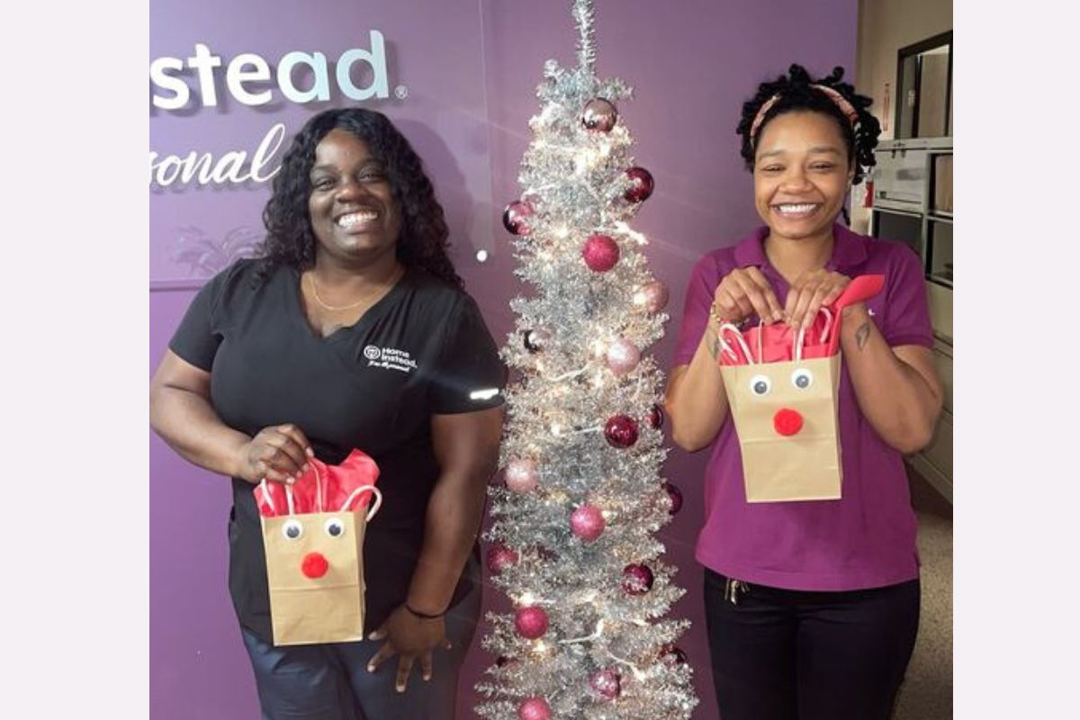 Home Instead Spreads Holiday Cheer to Caregivers and Clients in Culver City, CA