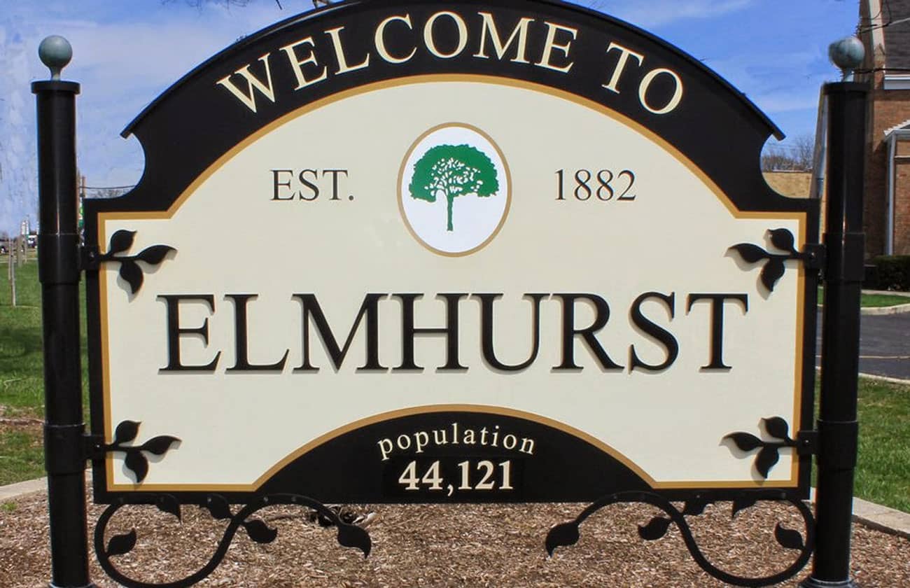 Welcome sign for the city of Elmhurst, IL