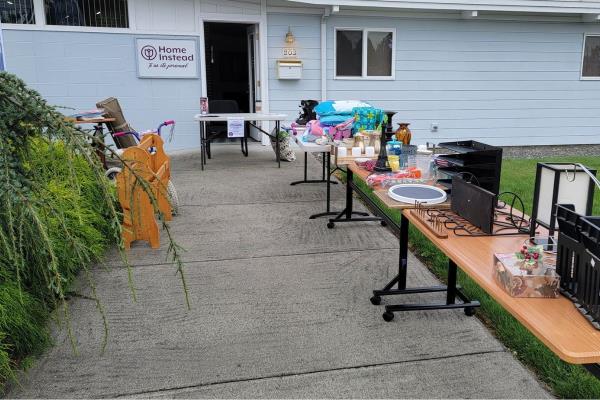 Home Instead Supports Alzheimer's Awareness with a Community Yard Sale in Sequim, WA