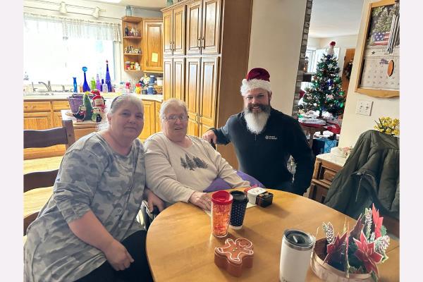 Home Instead Visits Caregivers and Clients for the Holidays in Muncie, IN