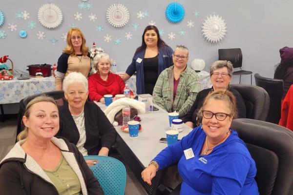 Home Instead Sun City Celebrates Christmas 2022 with Caregivers hero