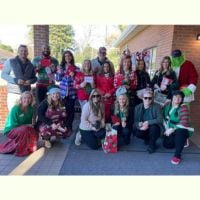 Home Instead Spreads Holiday Cheer With the Virginia Beach Task Force on Aging