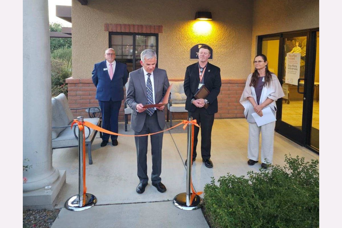 Home Instead of Saddlebrooke, AZ Celebrates Casa de la Luz Hospice's 25 Years of Compassionate Service