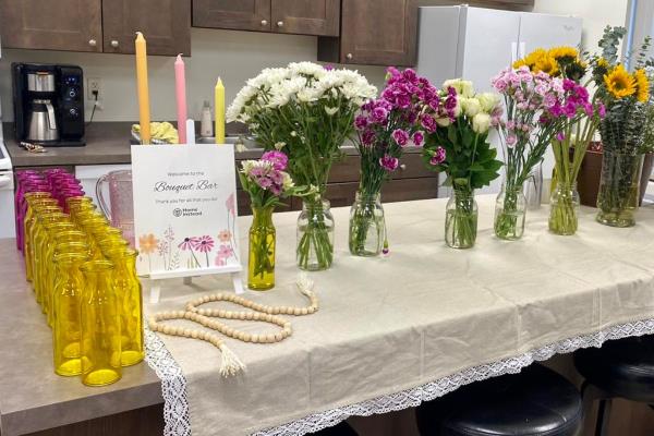 Home Instead Hosts Community Partner Bouquet Bar in Lincoln, NE