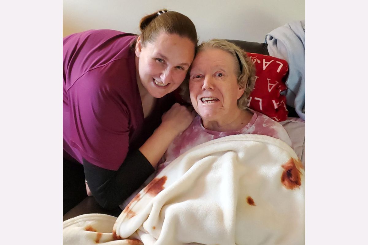 Caregiver Jobs Helping Seniors Home Instead Parma, OH