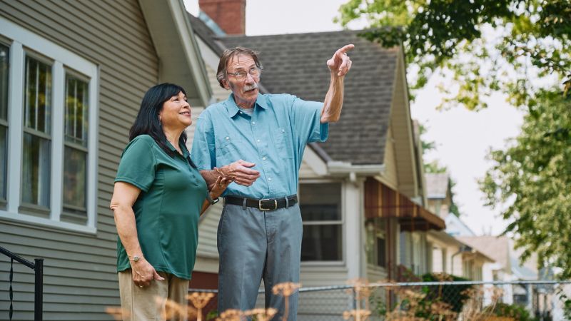 Home Instead caregiver with senior client in New Holland Pennsylvania