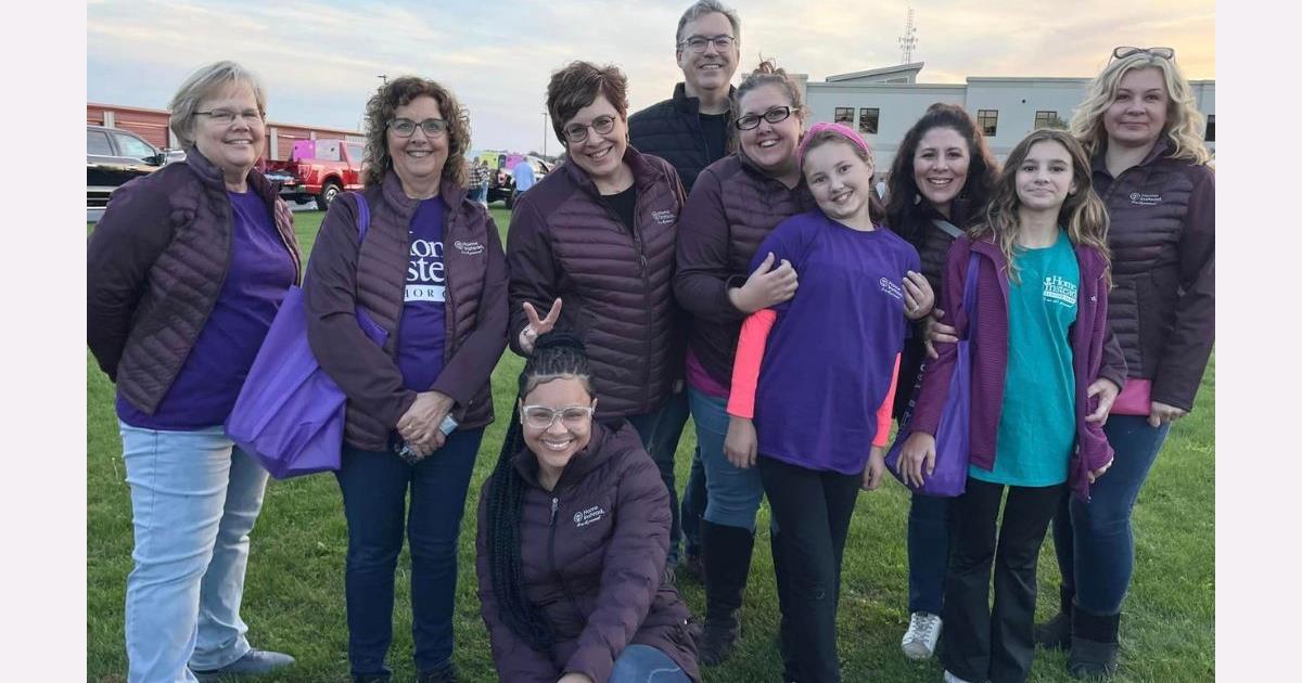 Home Instead Spreads Joy at the Manheim Farm Show Parade