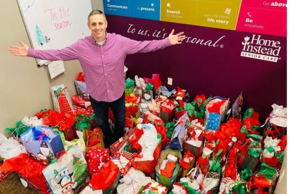 home-instead-lincoln-ne-collects-1000-gifts-for-be-a-santa-to-a-senior-2021-hero