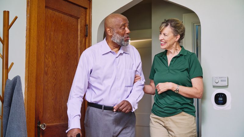 Home Instead caregiver with senior client in Moraine, OH
