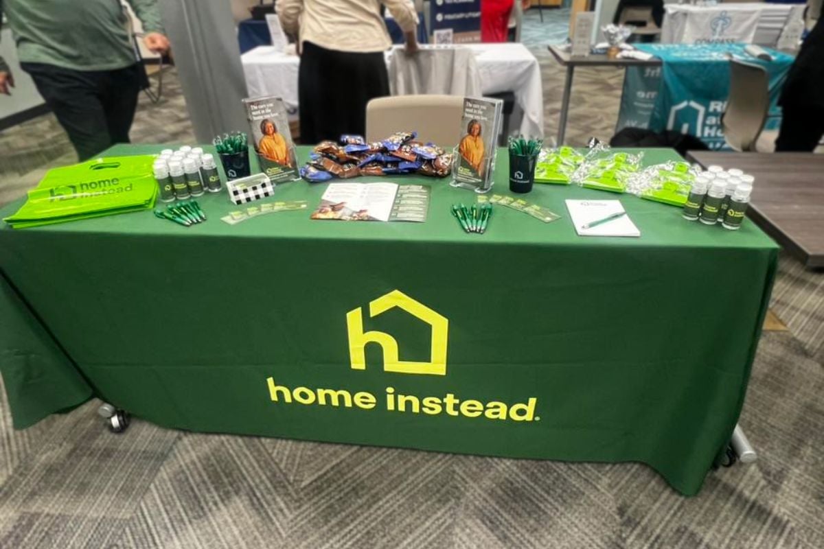 Home Instead Joins Virginia Beach Seniors for a Morning at the Library