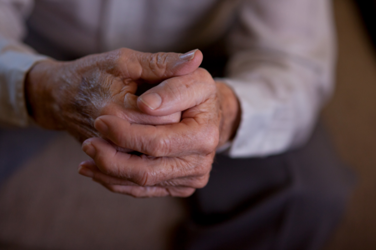 tips for managing arthritis in older adults home instead