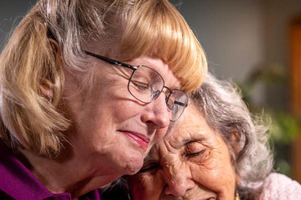 CAREGiver providing in-home senior care services. Home Instead of San Luis Obispo, CA provides Elder Care to aging adults. 